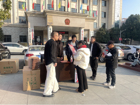 中荊置業(yè)前往團林鎮開(kāi)展“安居工程”政策宣講及中荊學(xué)府項目宣傳活動(dòng)36.png